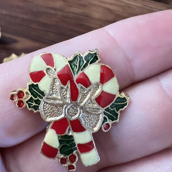 Gold Tone Stud Earrings Candy Canes Bow And Red & Green Wreath Christmas Holiday - Picture 7 of 10